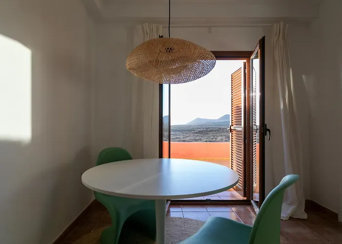 Сasa de vacaciones Casa Calderon Hondo, Design, Views&poll Lajares *