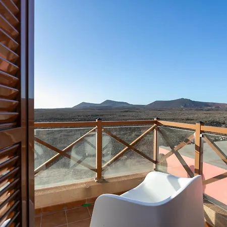 Casa de Férias Casa Calderon Hondo, Design, Views And Poll Lajares