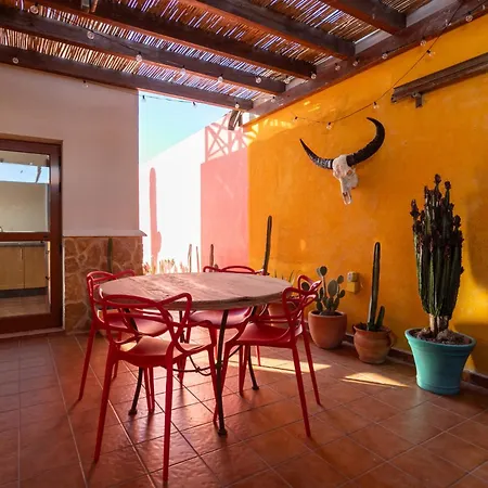 Casa de Férias Casa Calderon Hondo, Design, Views And Poll Lajares