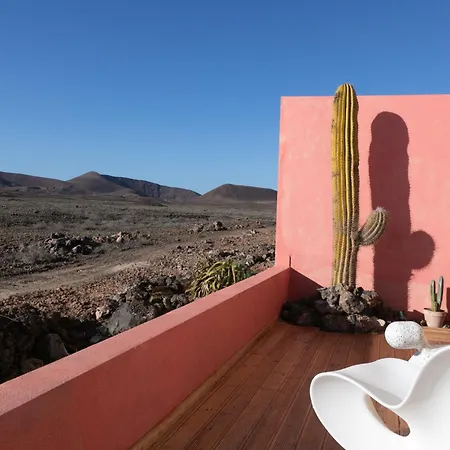 Дом отдыха Casa Calderon Hondo, Design, Views And Poll Lajares *