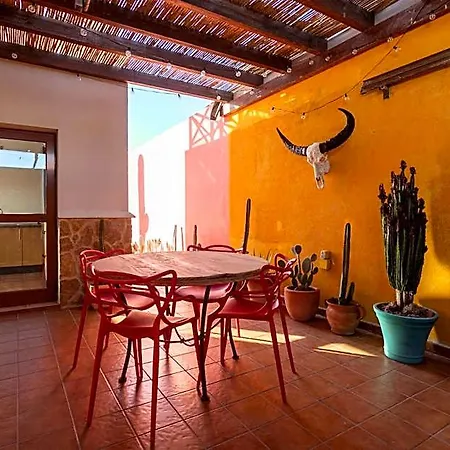 Дом отдыха Casa Calderon Hondo, Design, Views And Poll Lajares Коральео
