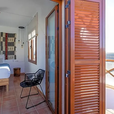 Дом отдыха Casa Calderon Hondo, Design, Views And Poll Lajares