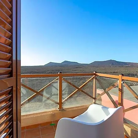Casa Calderon Hondo, Design, Views And Poll Lajares Дом отдыха